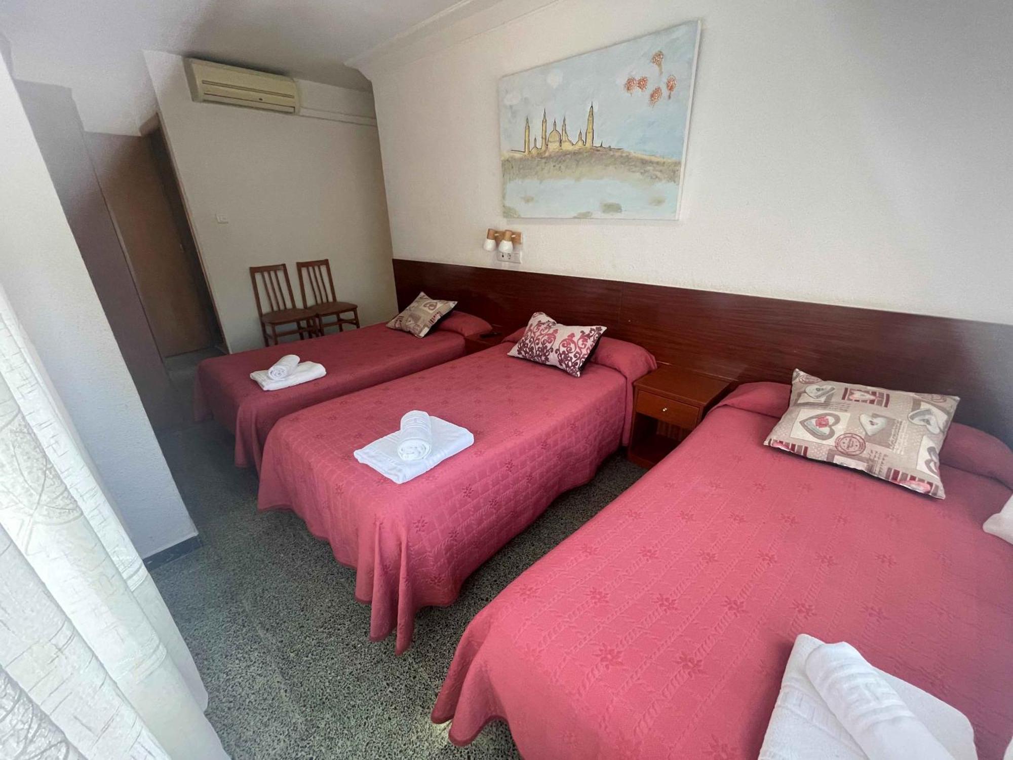 Hostal Cumbre Zaragoza Eksteriør billede