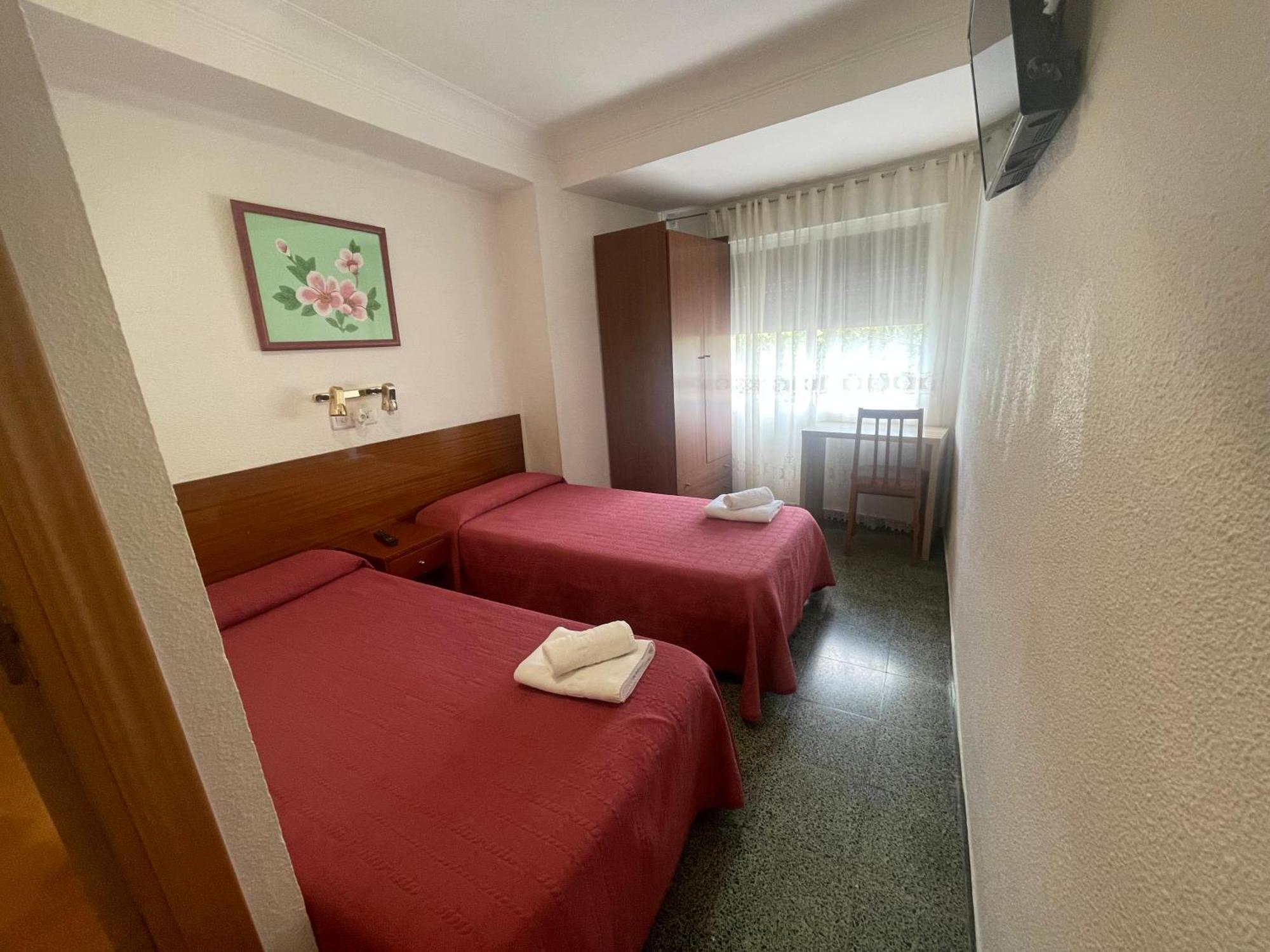 Hostal Cumbre Zaragoza Eksteriør billede