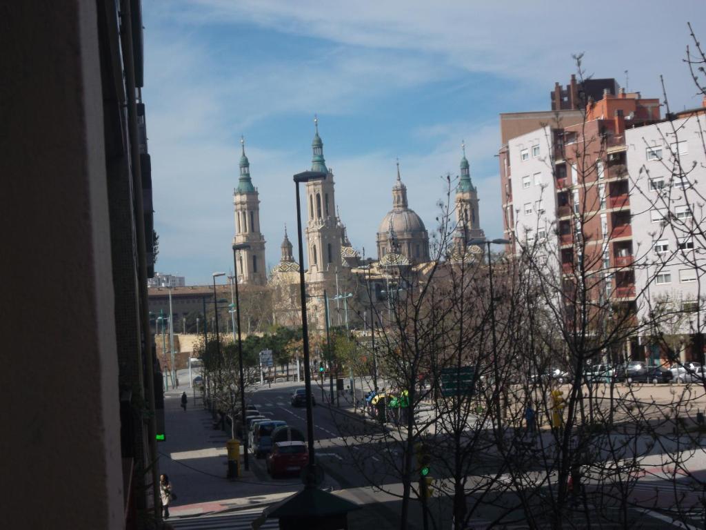 Hostal Cumbre Zaragoza Eksteriør billede